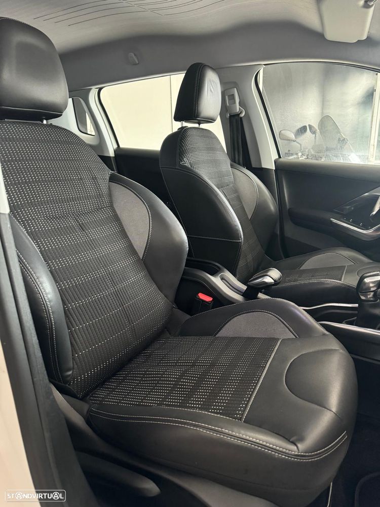 Peugeot 2008 PureTech 82 Allure - 10