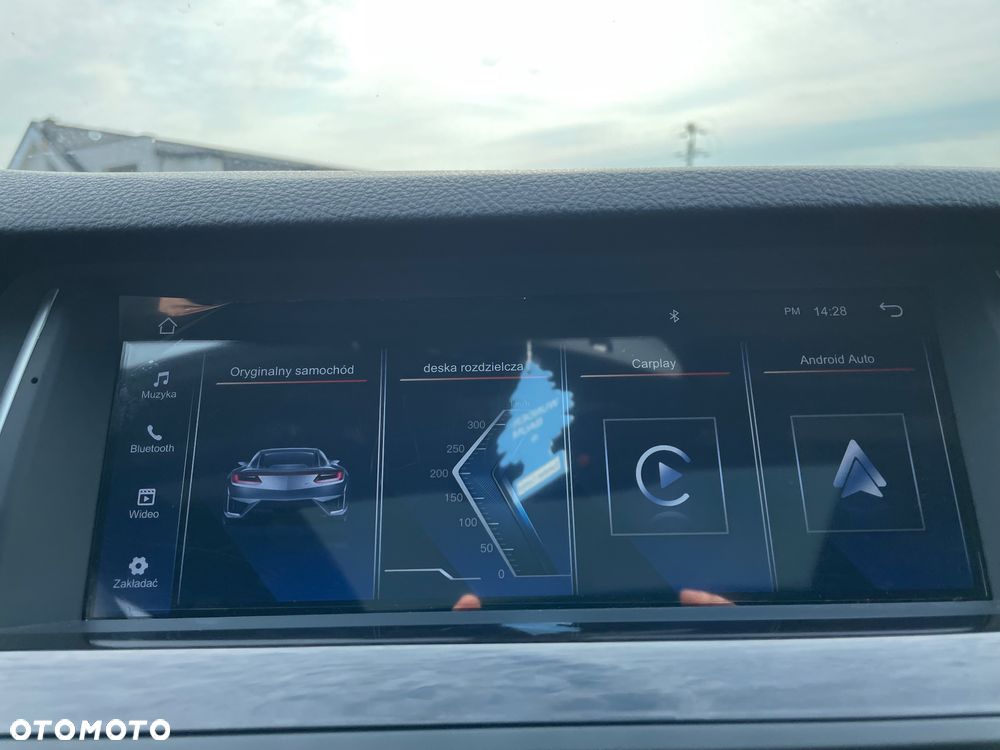 BMW Seria 5 528i xDrive Luxury Line - 34