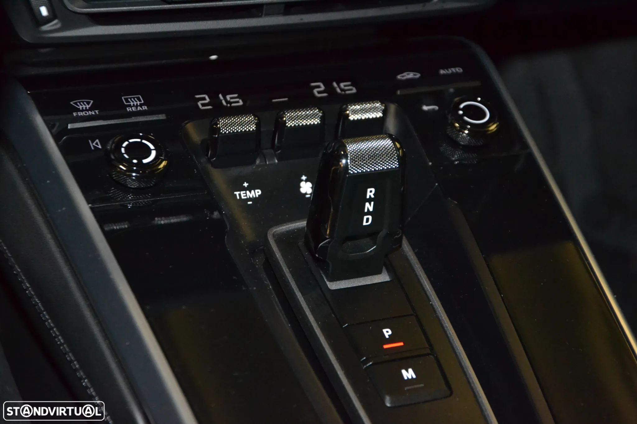 Porsche 911 (992) Turbo S PDK - 37