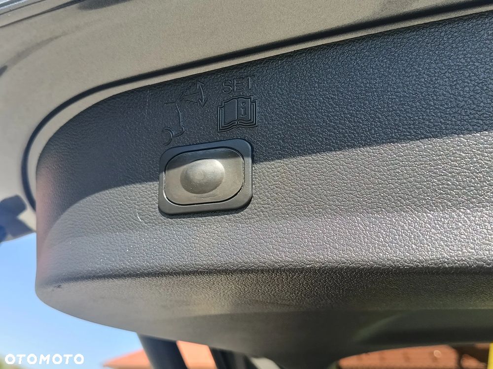 Ford Kuga 2.0 TDCi 4x4 Titanium - 34