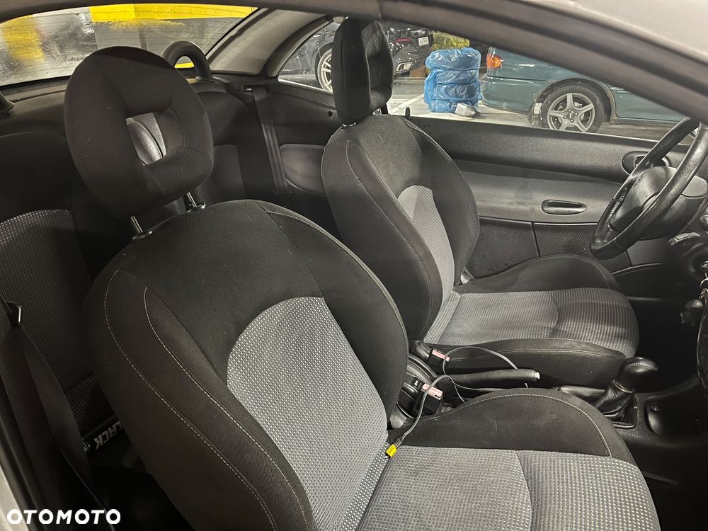 Peugeot 206 - 9