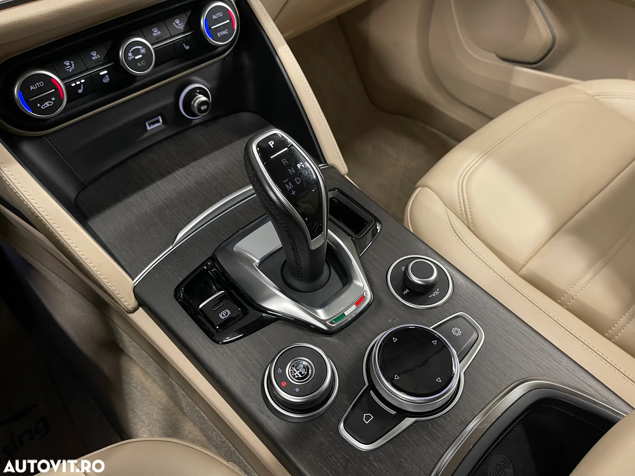 Alfa Romeo Stelvio 2.2 Diesel 16V AT8 Q4 Ti - 32