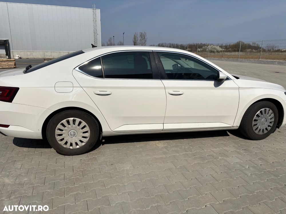 Skoda Superb 2.0 TDI 4X4 Ambition - 3