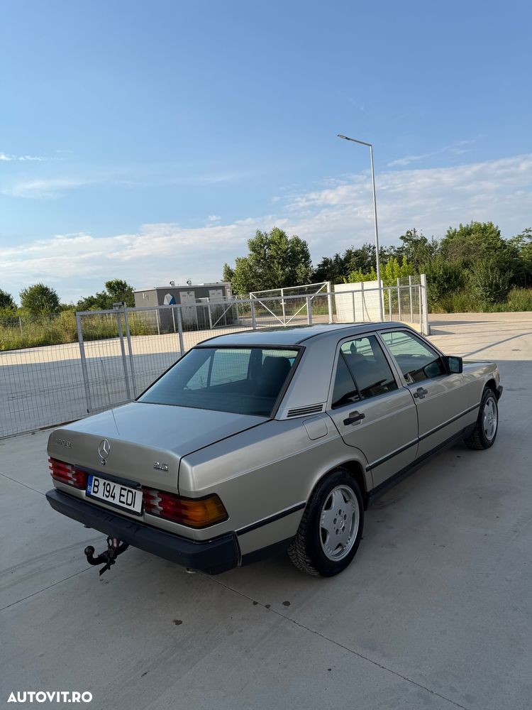 Mercedes-Benz W201 - 3