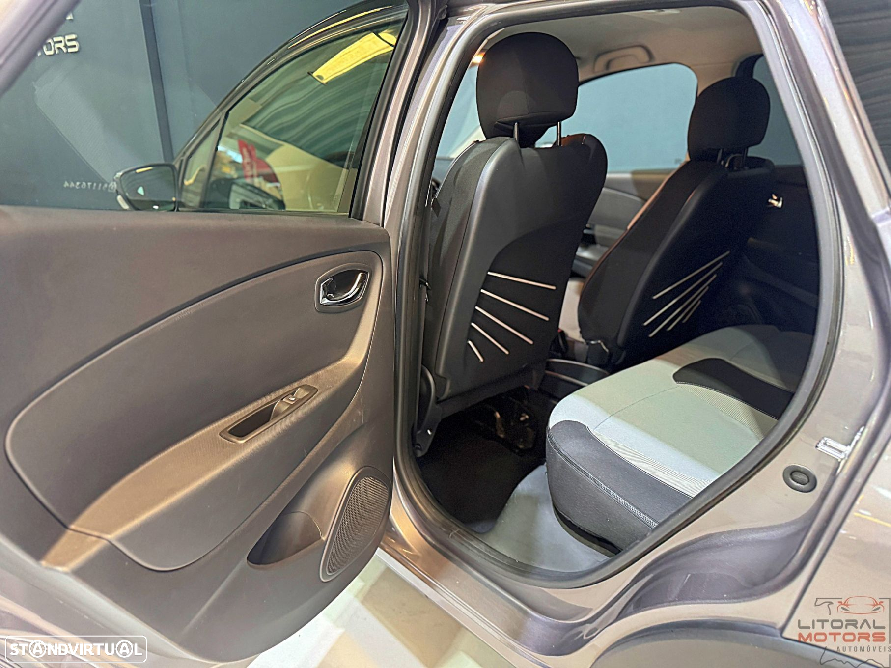 Renault Captur 1.5 dCi Exclusive XMOD EDC - 15