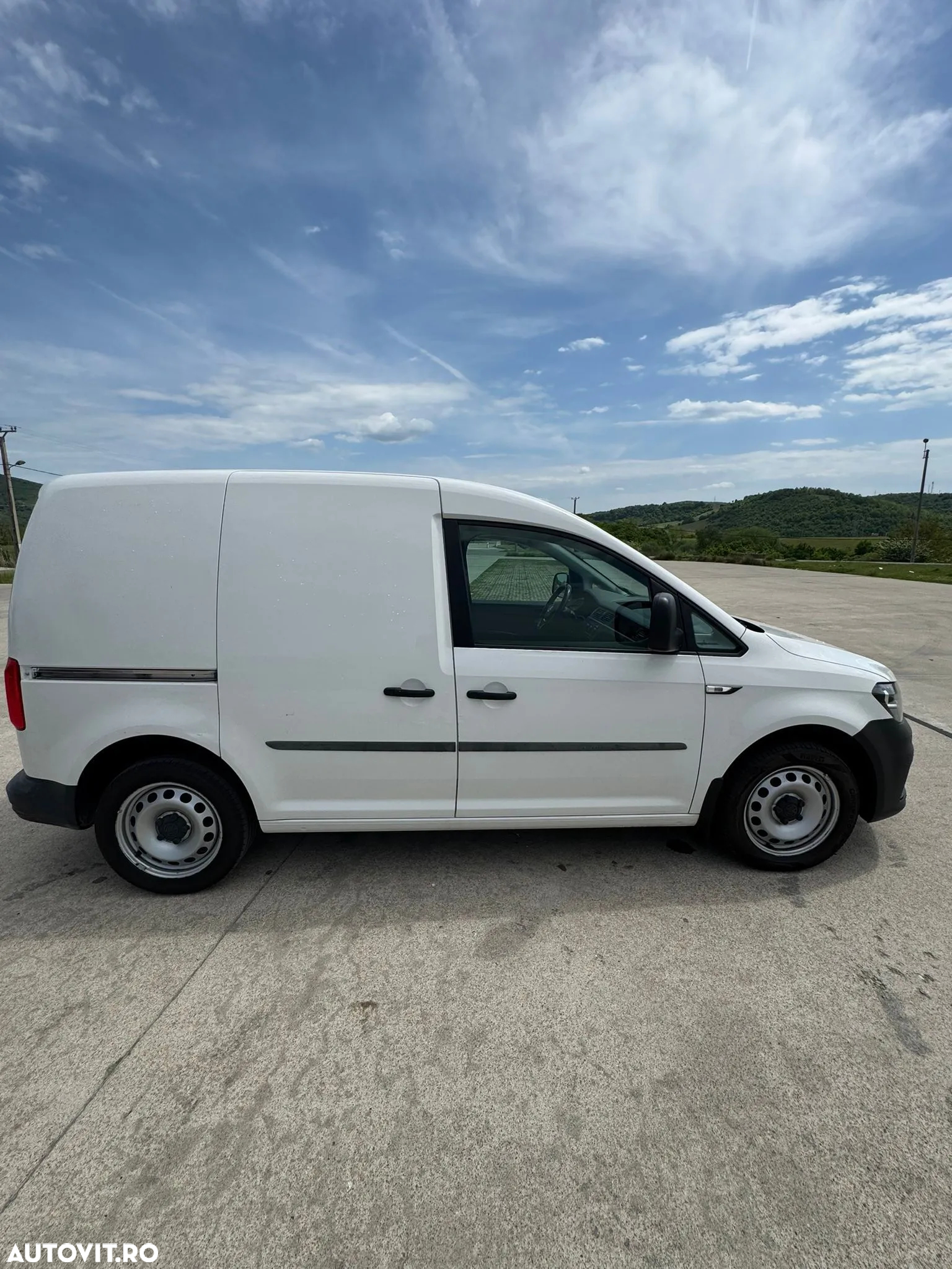 Volkswagen Caddy 2.0 TDI DSG - 4