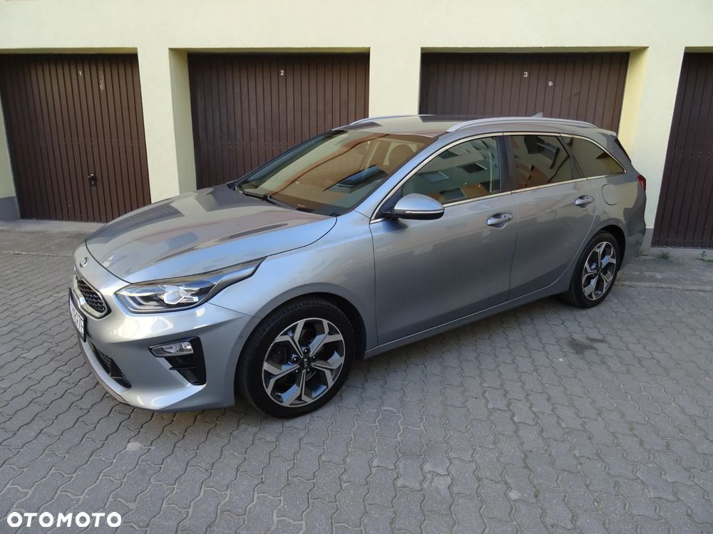 Kia Ceed 1.4 T-GDI DCT OPF Platinum Edition - 30