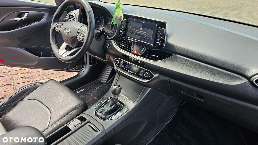 Hyundai i30 1.4 T-GDI Premiere Luxury DCT - 17