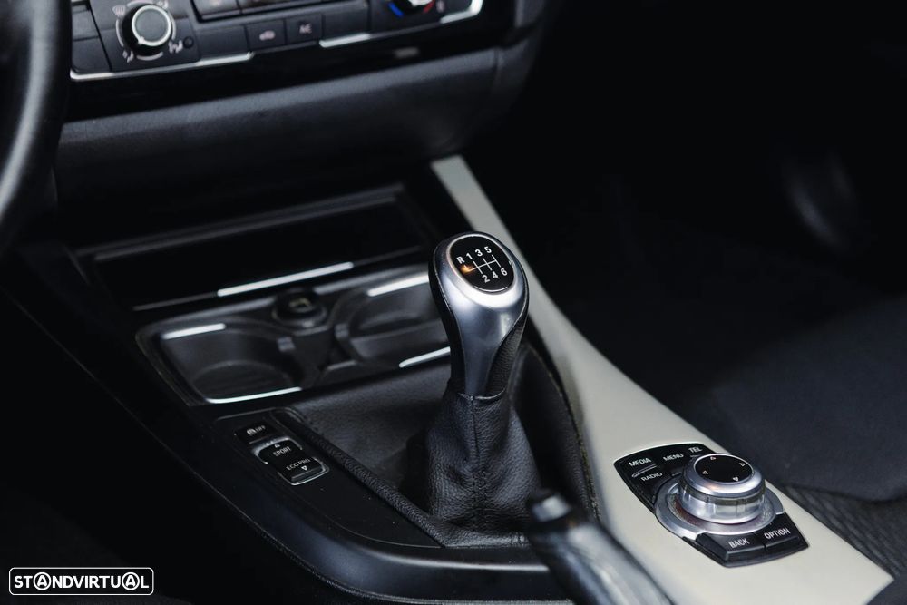 BMW 116 d EfficientDynamics Edition Sport Line - 18