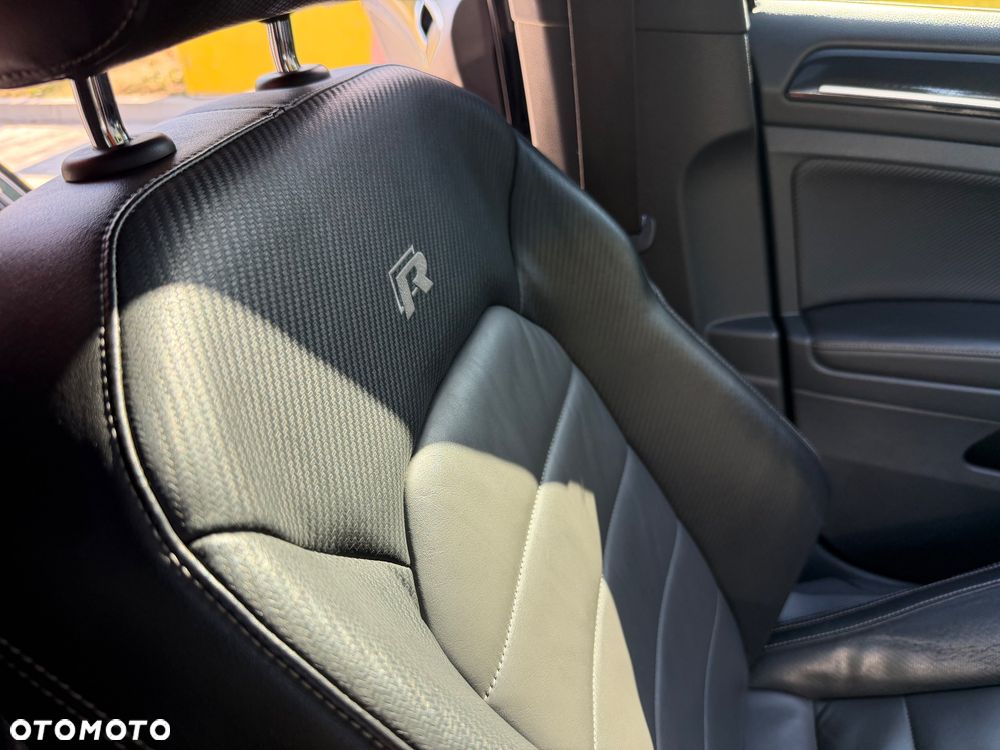 Volkswagen Golf - 11