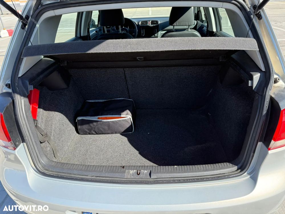 Volkswagen Golf 2.0 TDI DPF Trendline - 15