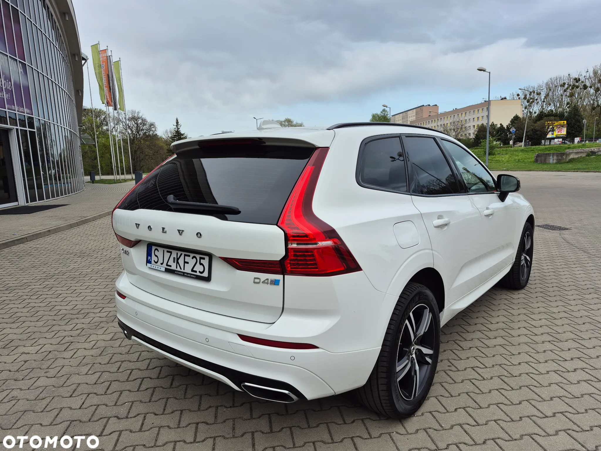 Volvo XC 60 D4 R-Design - 7