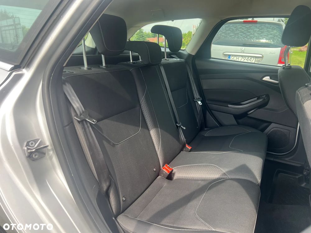Ford Focus 1.5 TDCi SYNC Edition - 14