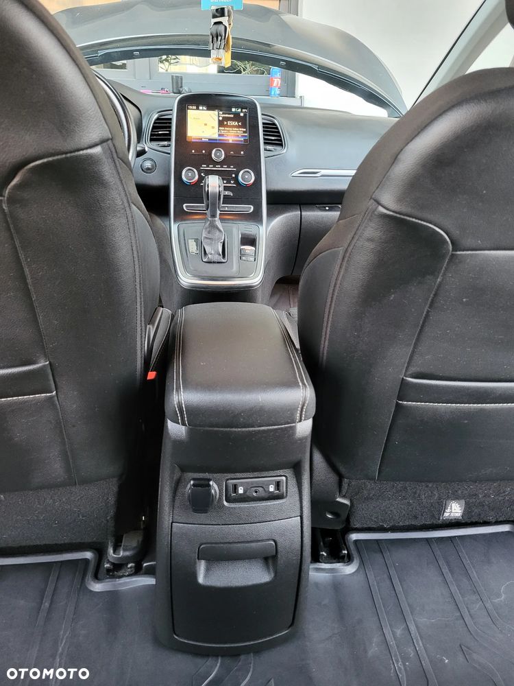 Renault Scenic - 25
