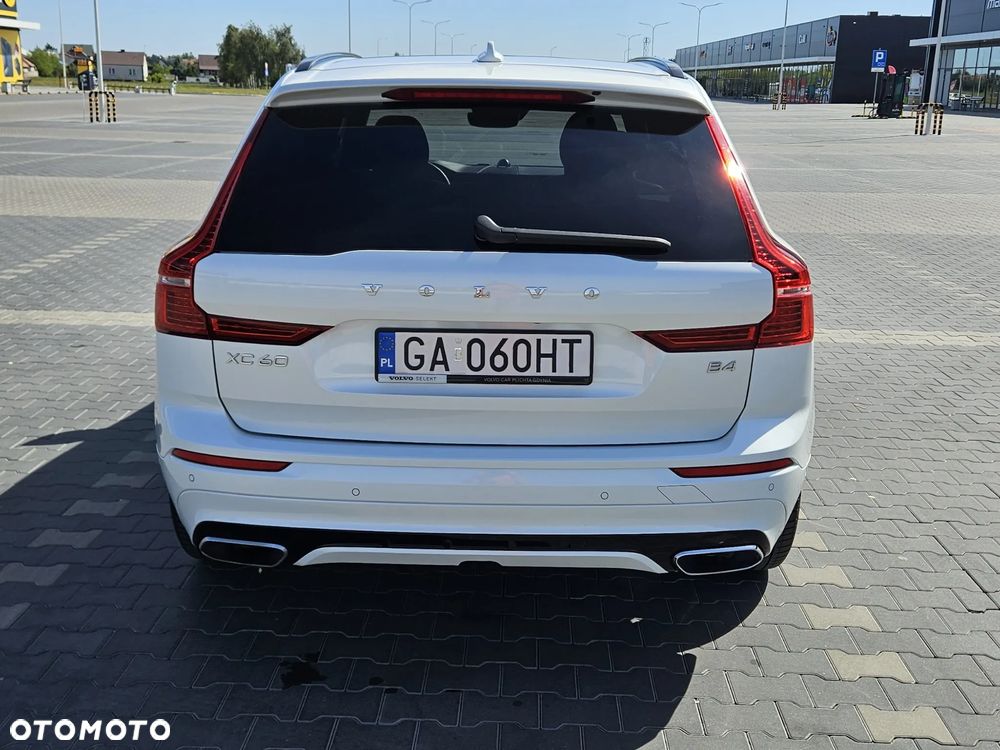 Volvo XC 60 B4 B R-Design - 9