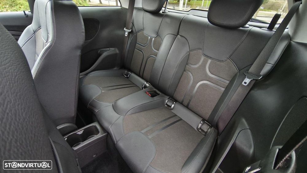 Opel Adam 1.0 T Black Jack - 22