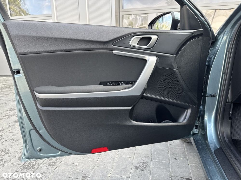 Kia Ceed 1.5 T-GDI M - 12