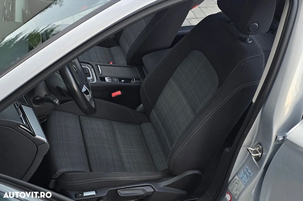 Volkswagen Passat 1.6 TDI SCR DSG Business - 20