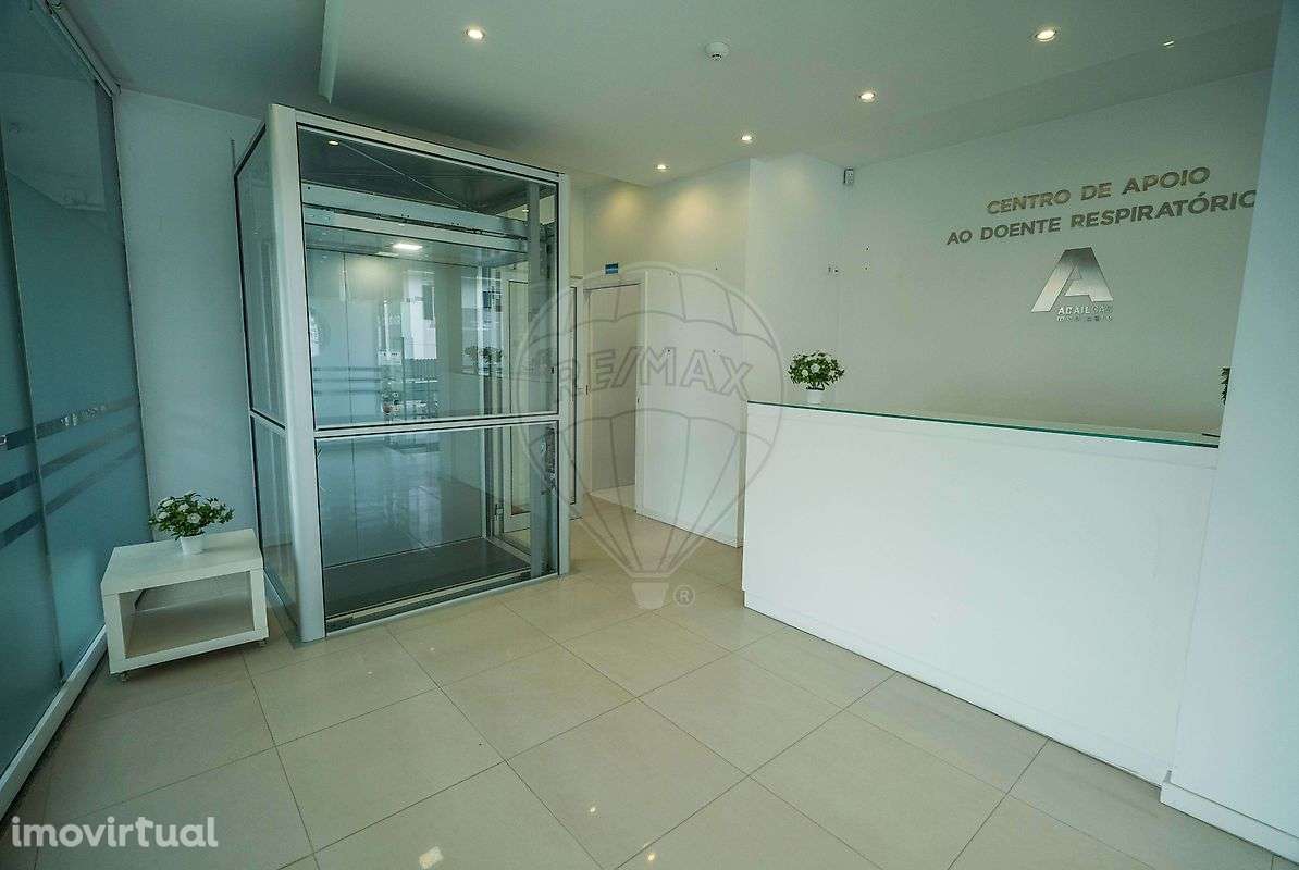 Loja  para arrendamento - Grande imagem: 2/31