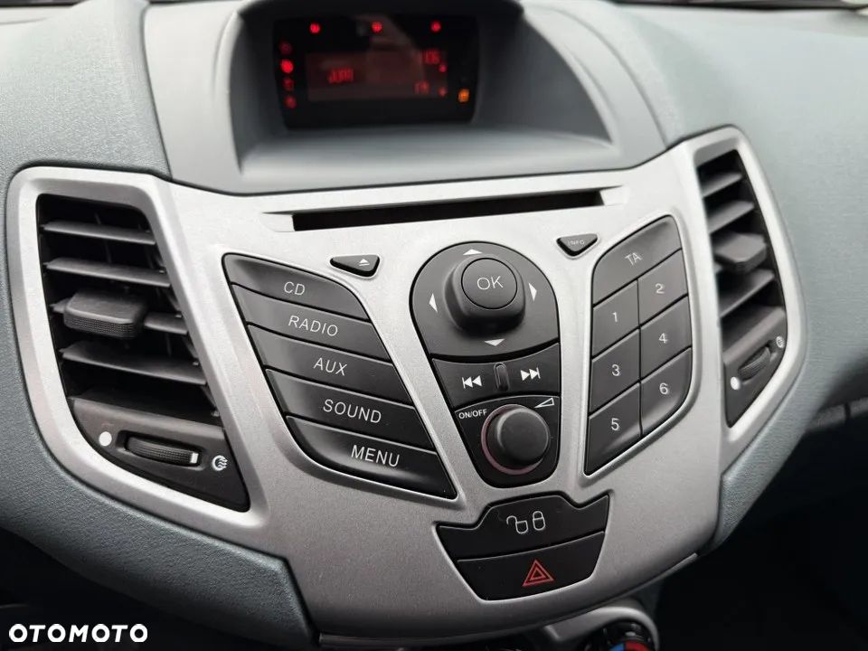 Ford Fiesta 1.25 Titanium - 24