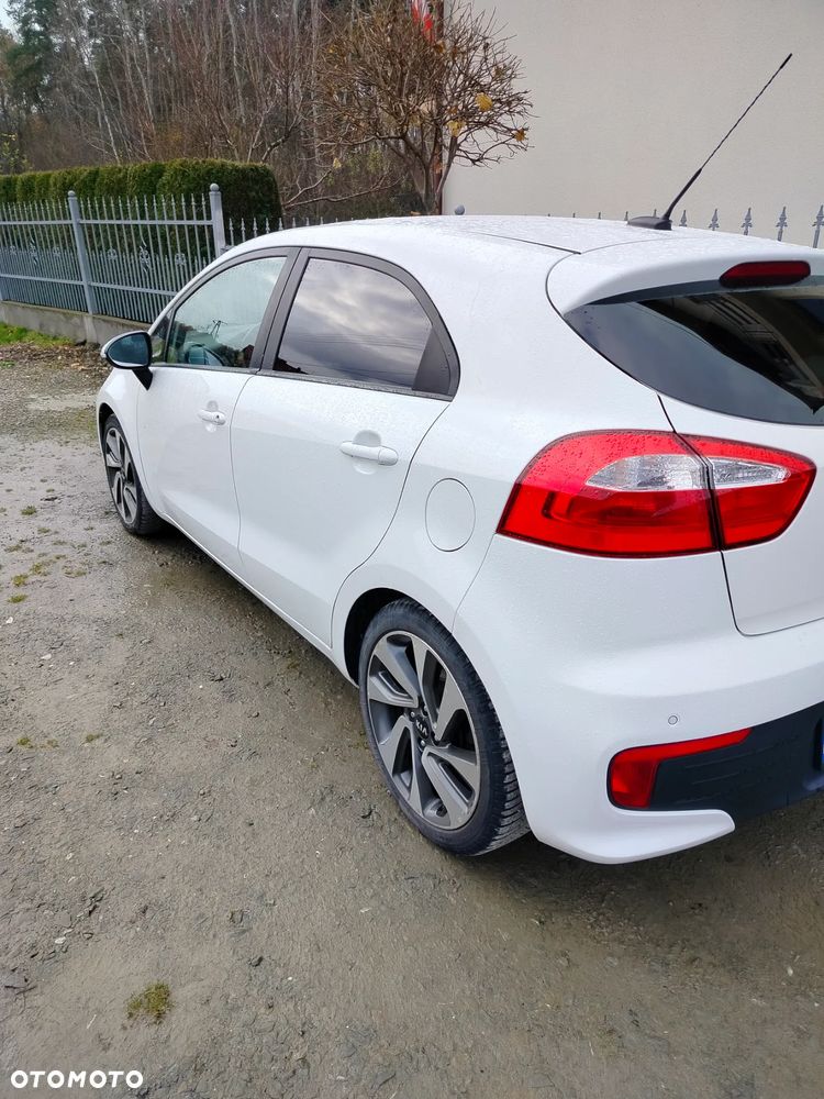 Kia Rio 1.1 CRDI Attract - 3