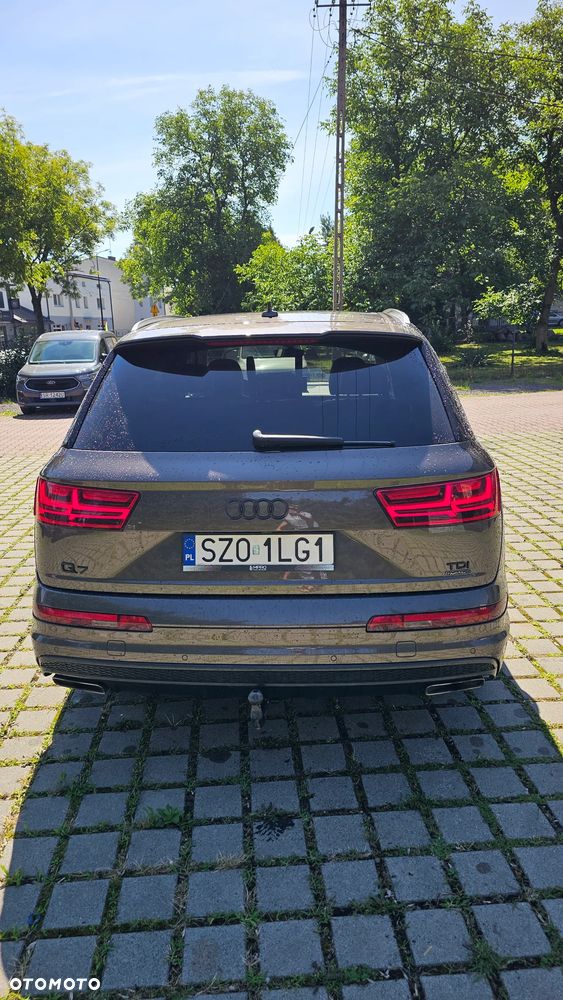 Audi Q7 - 10