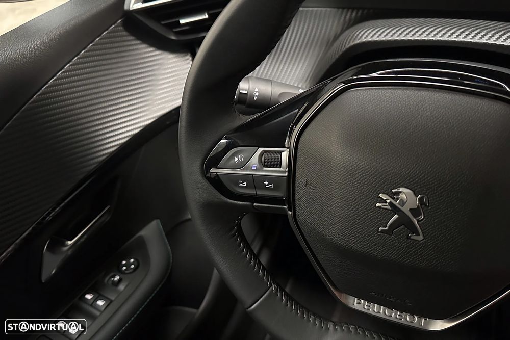 Peugeot 208 1.2 PureTech Allure - 40