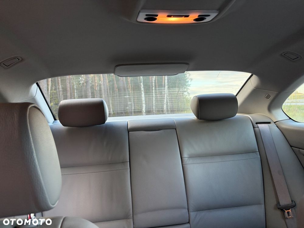 BMW Seria 3 320d - 36