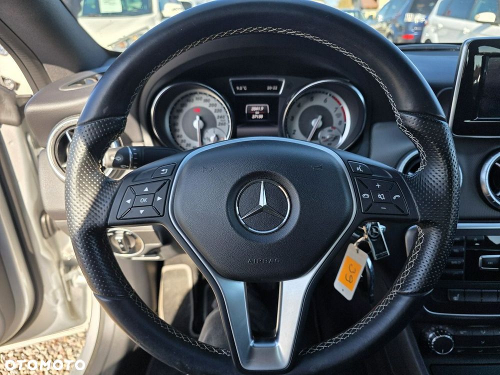 Mercedes-Benz CLA 180 - 33