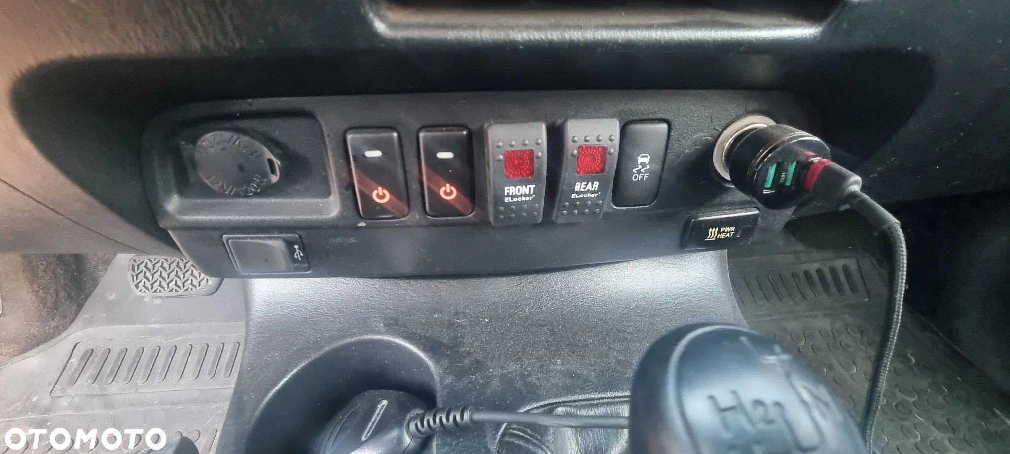 Toyota Hilux 3.0 D-4D Adventure - 4