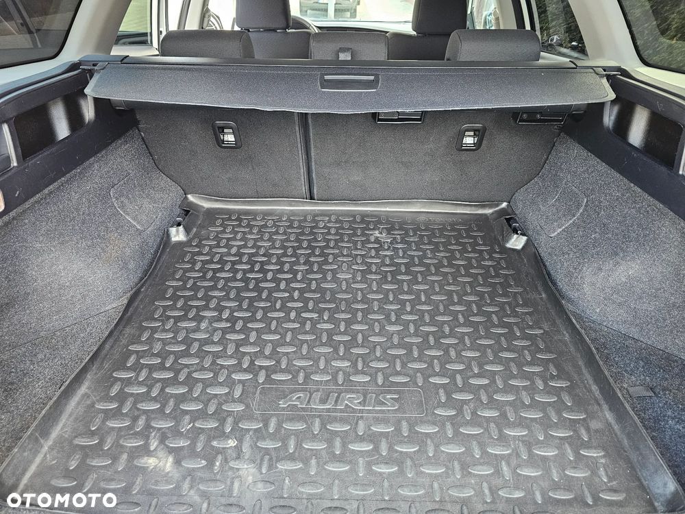 Toyota Auris 1.6 Executive - 35