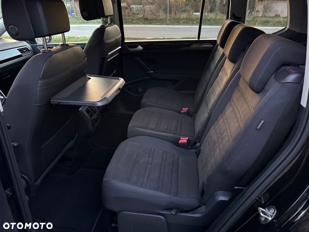 Volkswagen Touran 2.0 TDI SCR DSG Highline - 18