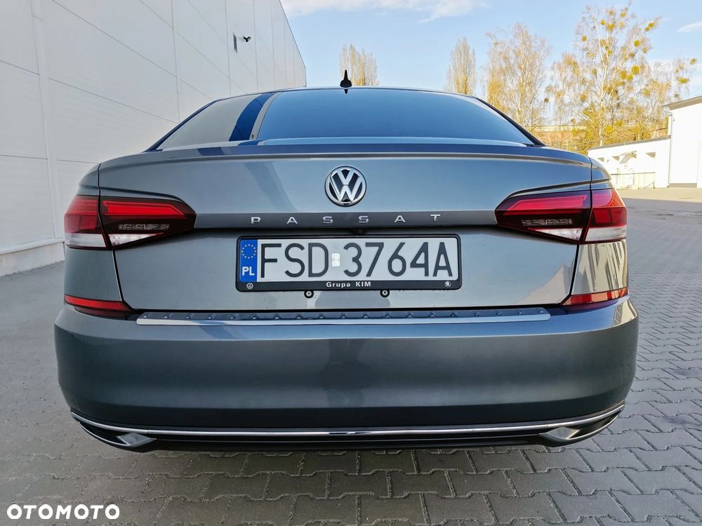 Volkswagen Passat - 5
