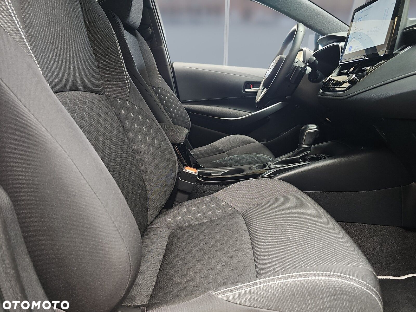 Toyota Corolla 2.0 Hybrid Comfort - 20
