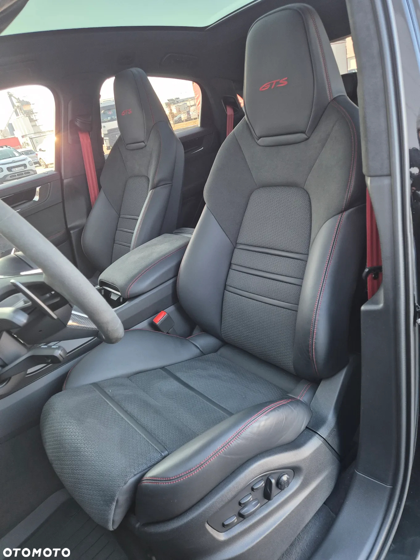 Porsche Cayenne Coupe GTS - 13