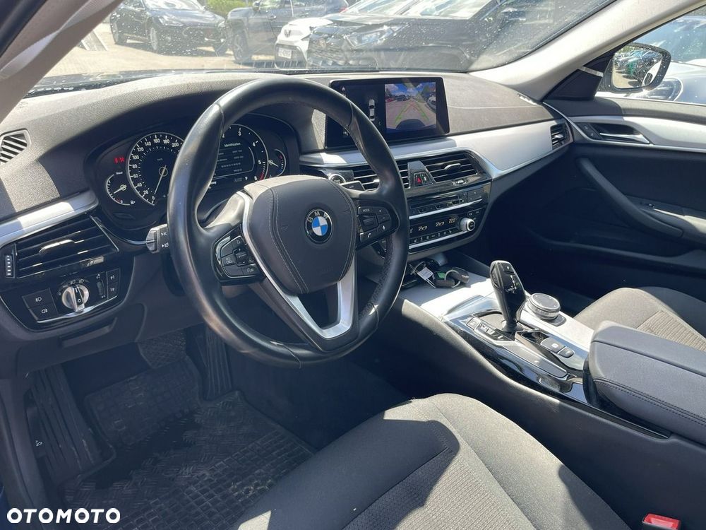 BMW Seria 5 520d xDrive Business Edition sport - 9