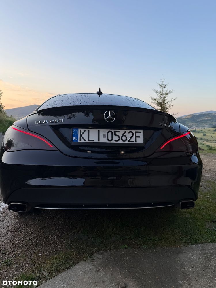 Mercedes-Benz CLA 250 4Matic 7G-DCT - 15