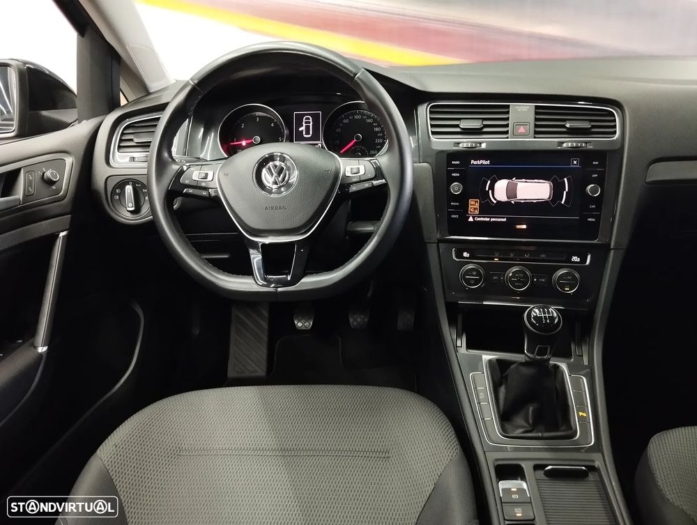 VW Golf Variant 1.6 TDi Confortline - 9