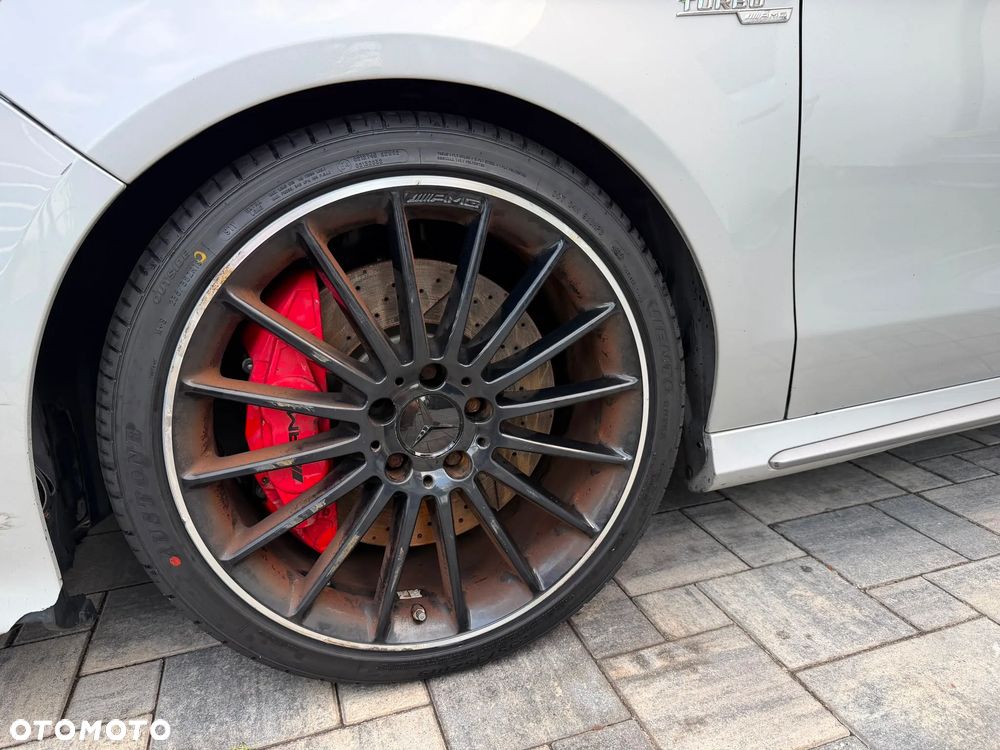 Mercedes-Benz CLA 45 AMG 4-Matic - 13