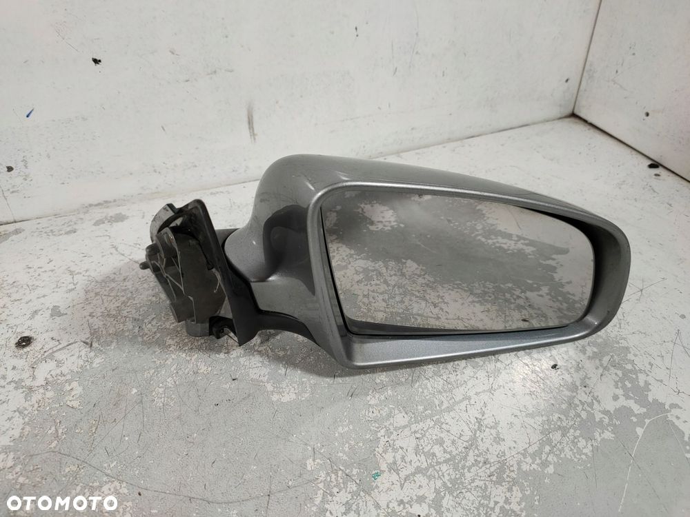 lusterko prawe ly7q a4 b6 b7 5 pin europa - 1