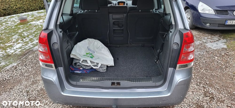 Opel Zafira 1.9 CDTI - 8