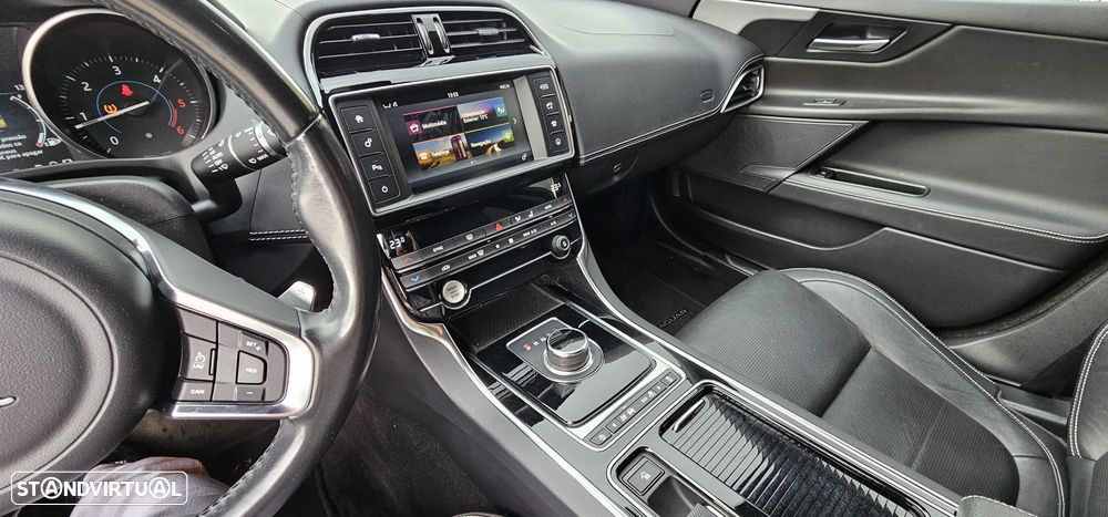 Jaguar XE E-Performance Aut. R-Sport - 9