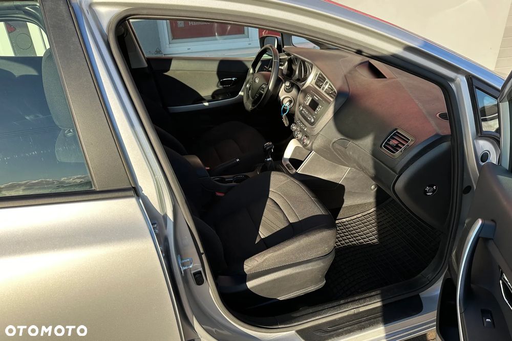 Kia Ceed - 34