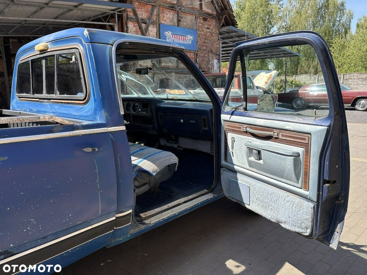 Dodge RAM - 32