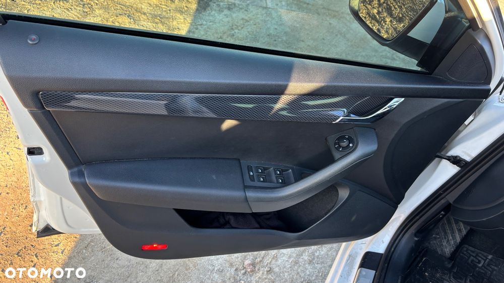 Skoda Octavia 2.0 TDI RS DSG - 17