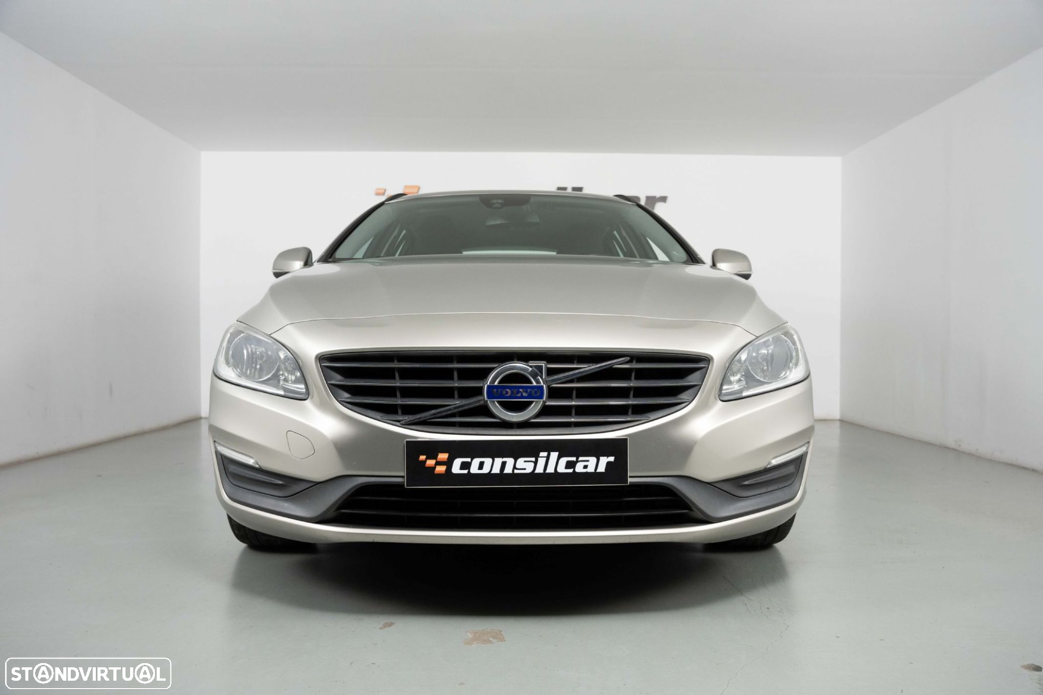 Volvo V60 2.0 D4 Kinetic - 3