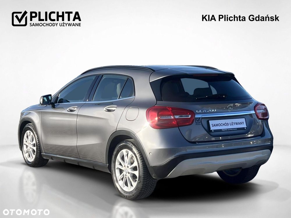 Mercedes-Benz GLA - 3