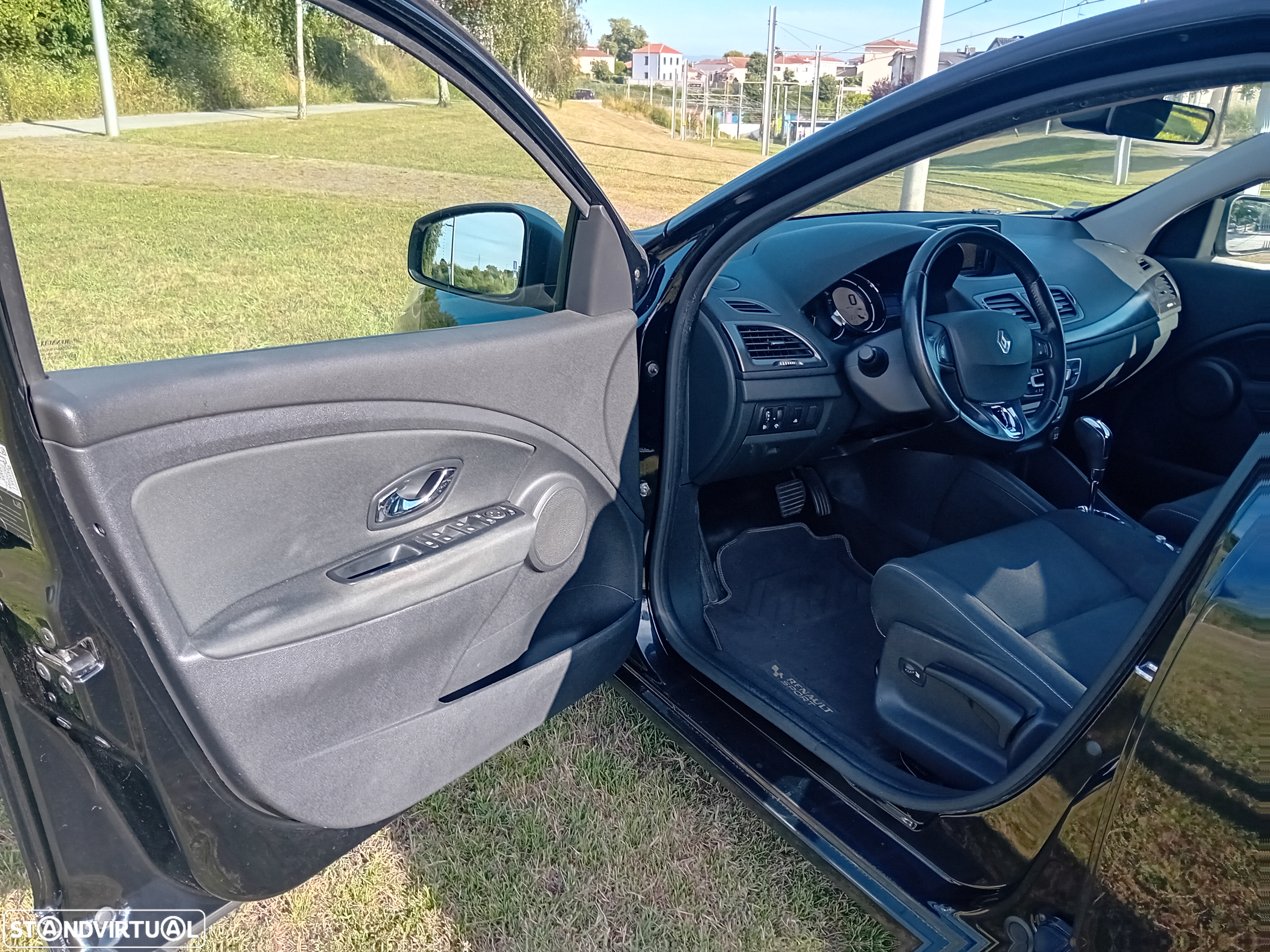 Renault Mégane Sport Tourer dCi 110 FAP EDC Dynamique - 19