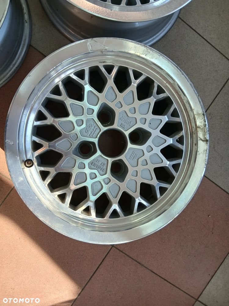 Ford Sierra Escort Felgi 14 6Jx14 Et 32 5050653 KBA41334 Możliwość Kupna Pojedynczo Jedna Krzywa - 2
