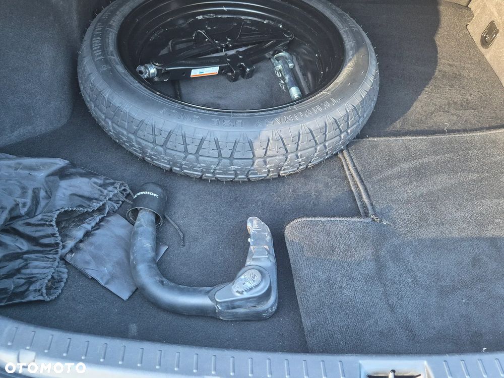 Toyota Avensis 1.8 Premium - 9